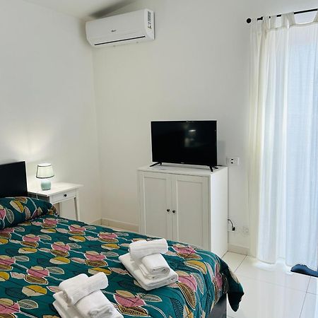 The House Fiera Di Roma Aeroporto Fiumicino Bed & Breakfast Ponte Galeria Exterior foto